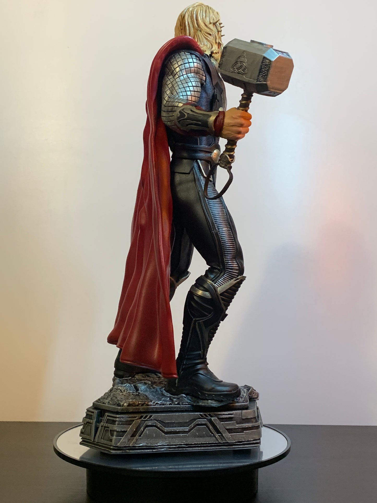 THOR (Chris Hemsworth )- Figura in scala 1:6, dipinta a mano