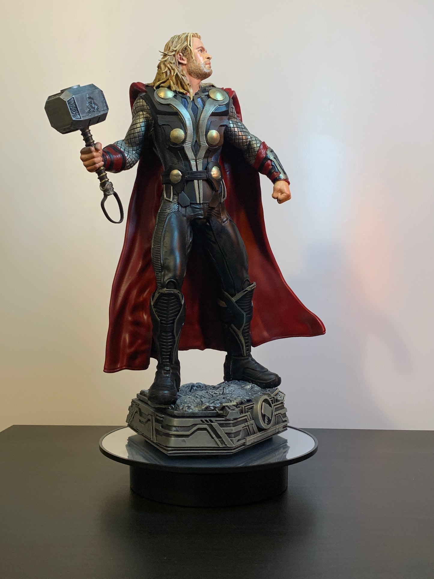 THOR (Chris Hemsworth )- Figura in scala 1:6, dipinta a mano