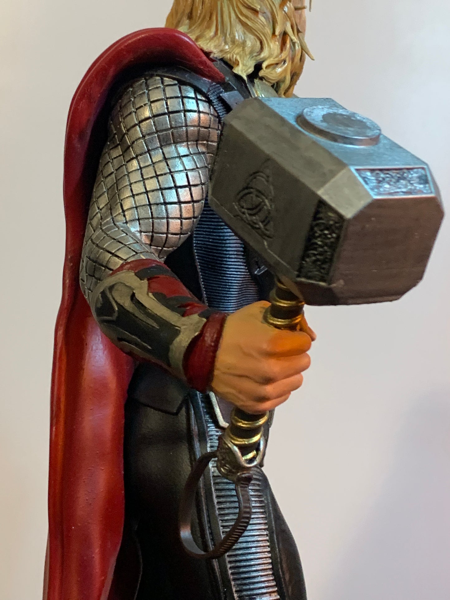 THOR (Chris Hemsworth )- Figura in scala 1:6, dipinta a mano